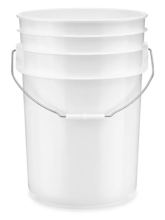 6 GALLON PLASTIC PAIL WITH LID, WHITE